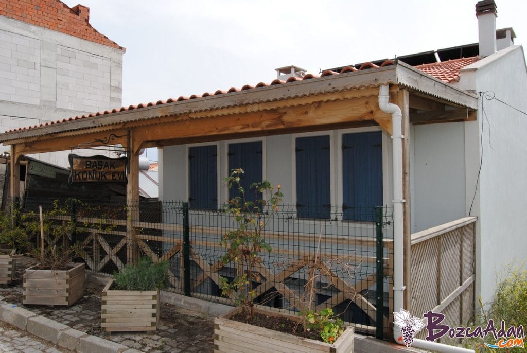 BAŞAK KONUKEVİ BOZCAADA