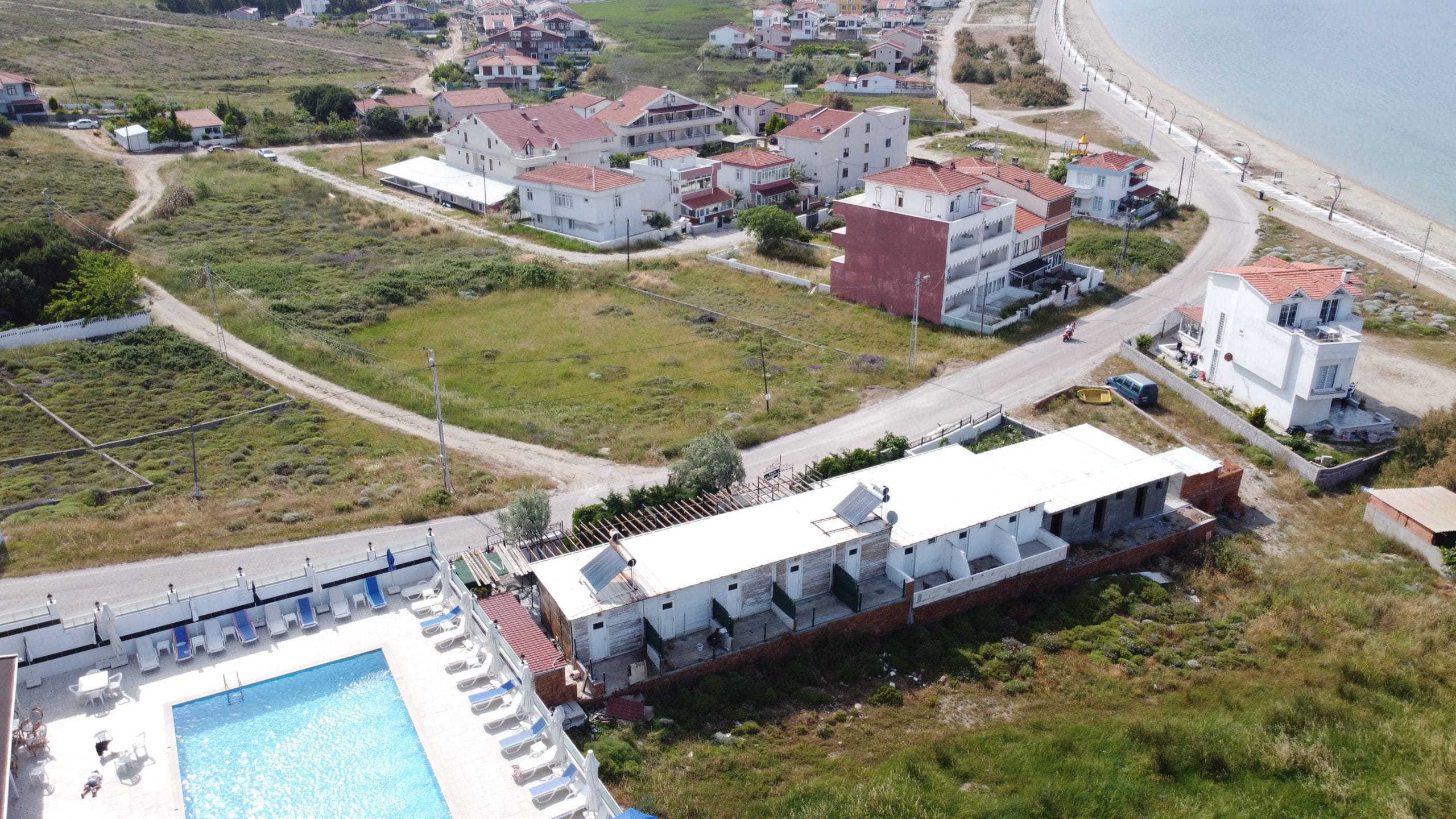 AVŞA ADASI YİĞİTLER KÖYÜ HAVUZLU KİRALIK EVLER